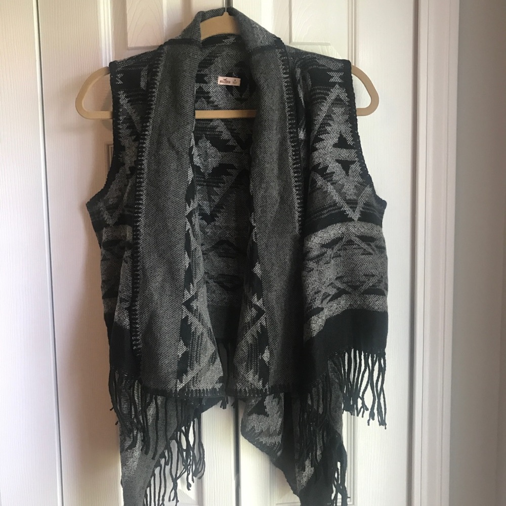 Hollister open sweater vest